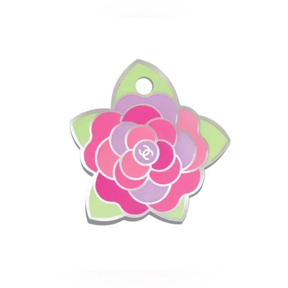 CHANEL Gift Bag Limited Edition w/ ribbon,tissue paper, camilla charm - Picture 4 of 10